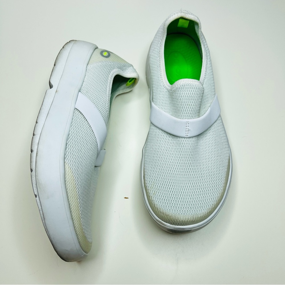 Oofos OOmg Low Women's Sneakers Orthopedic Size 7 White